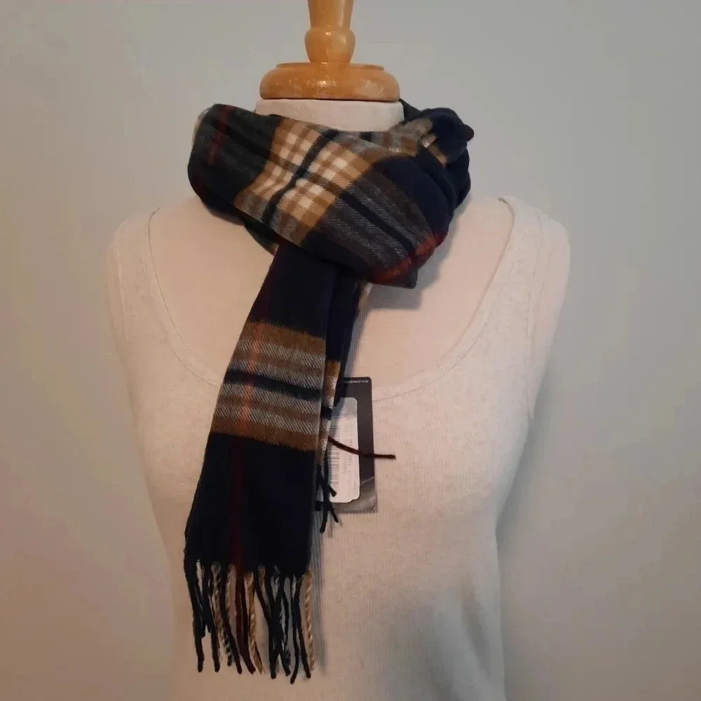 Roundtree & Yorke Multifunctional Plaid Women Scarf Shawl Wrap Fringed